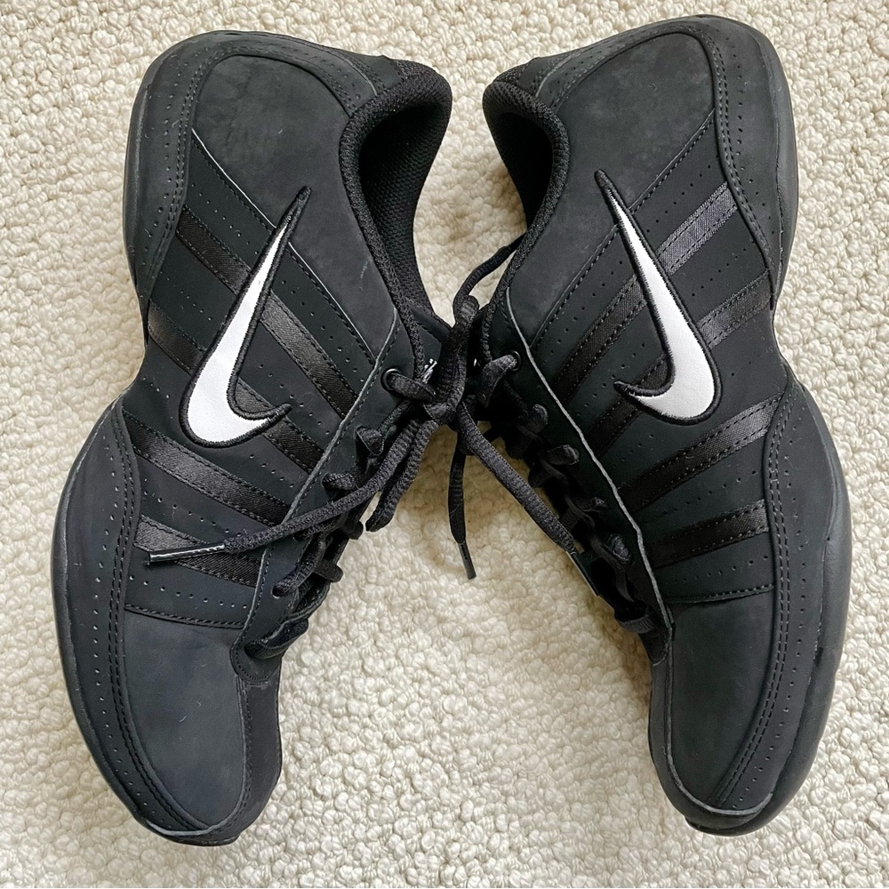 EUC Nike Musique III Black Dance Fitness Sneakers - Picture 4 of 8